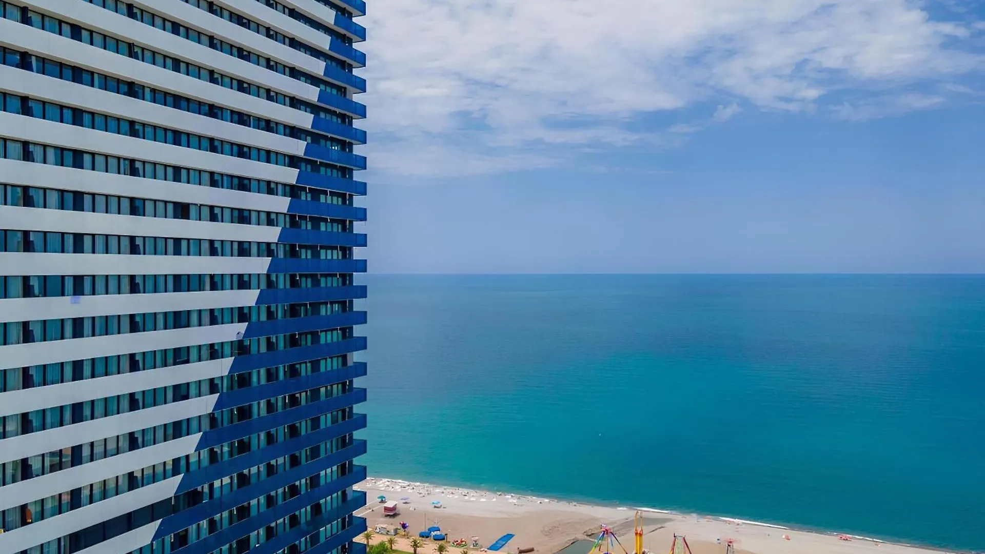 Panorama Orbi City Sea View Batumi 5*,