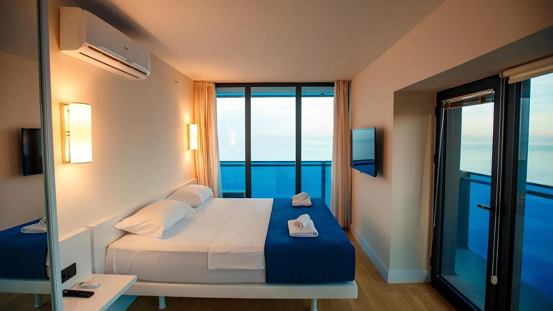 Panorama Orbi City Sea View Batumi Apartmanhotel