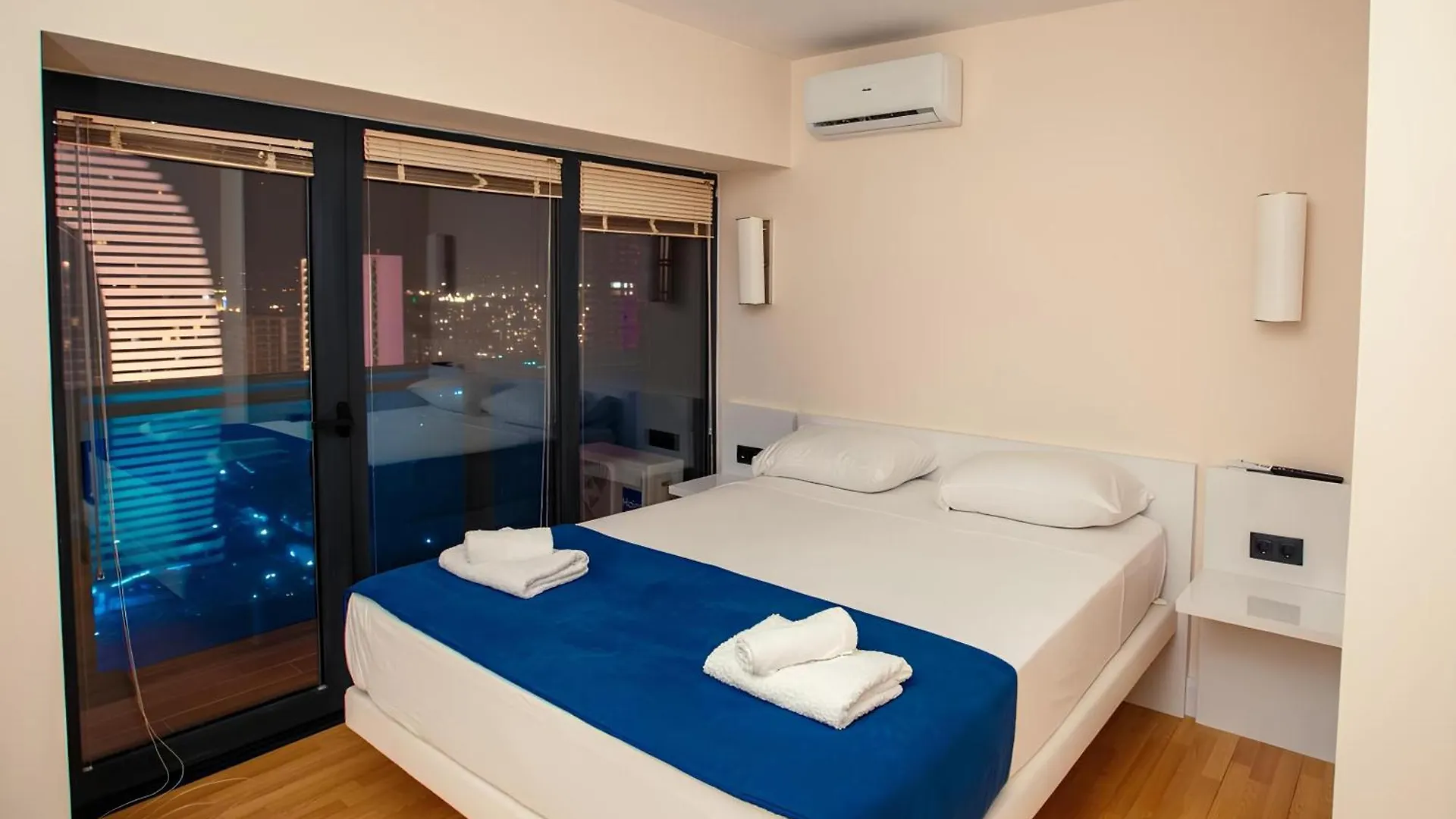 Panorama Orbi City Sea View Batumi 5*,